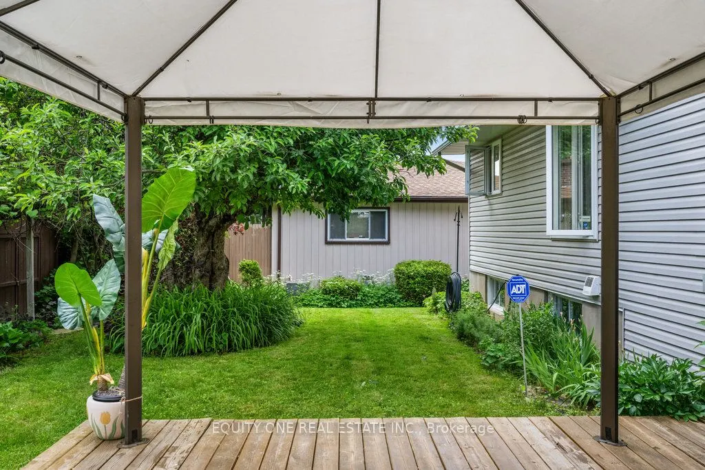 542 Sirois Avenue