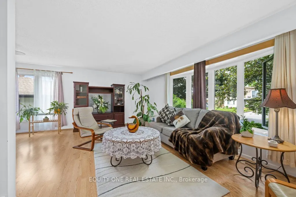 542 Sirois Avenue