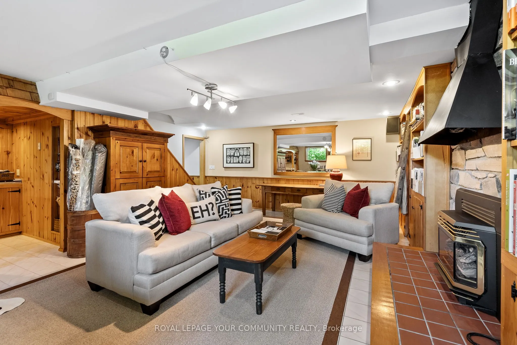 8454 Danforth Road W