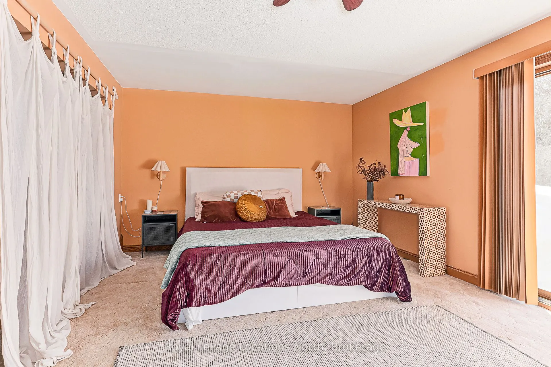 296 Lakeshore Road N