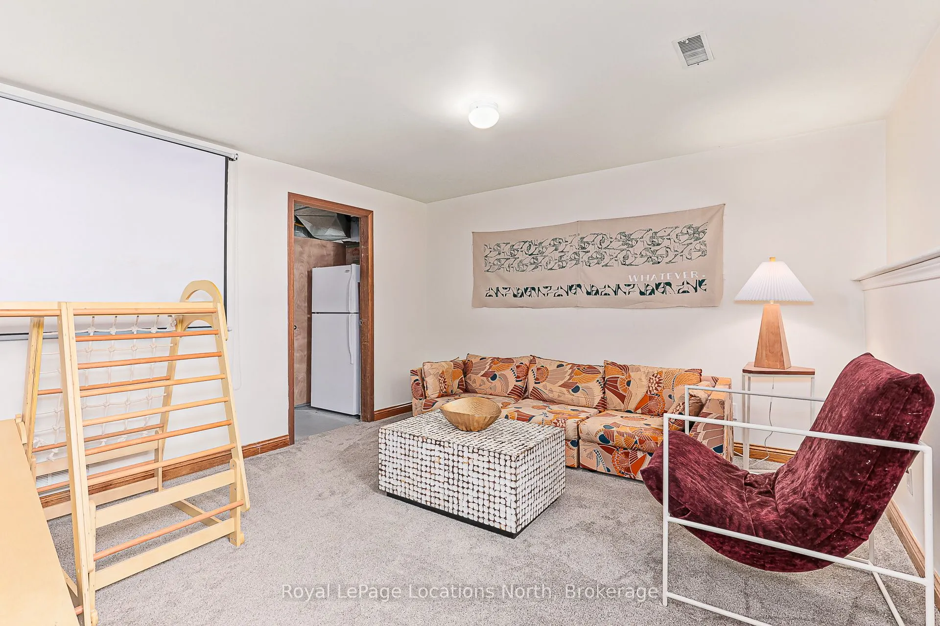 296 Lakeshore Road N