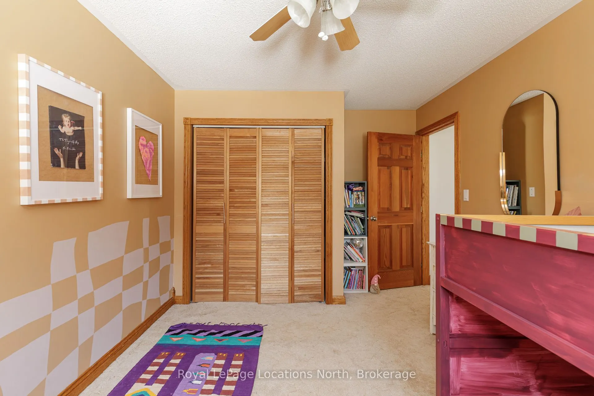 296 Lakeshore Road N