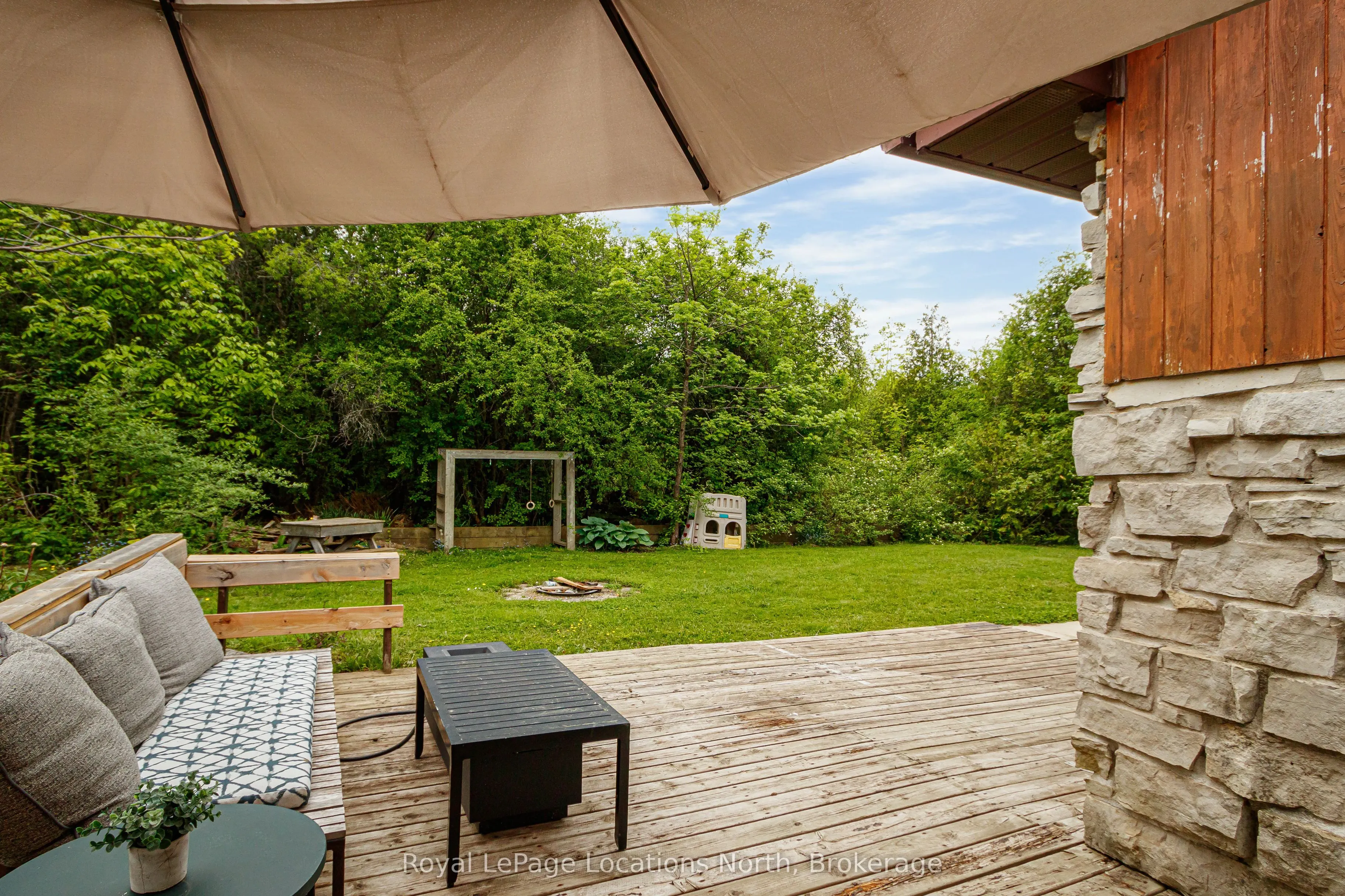 296 Lakeshore Road N