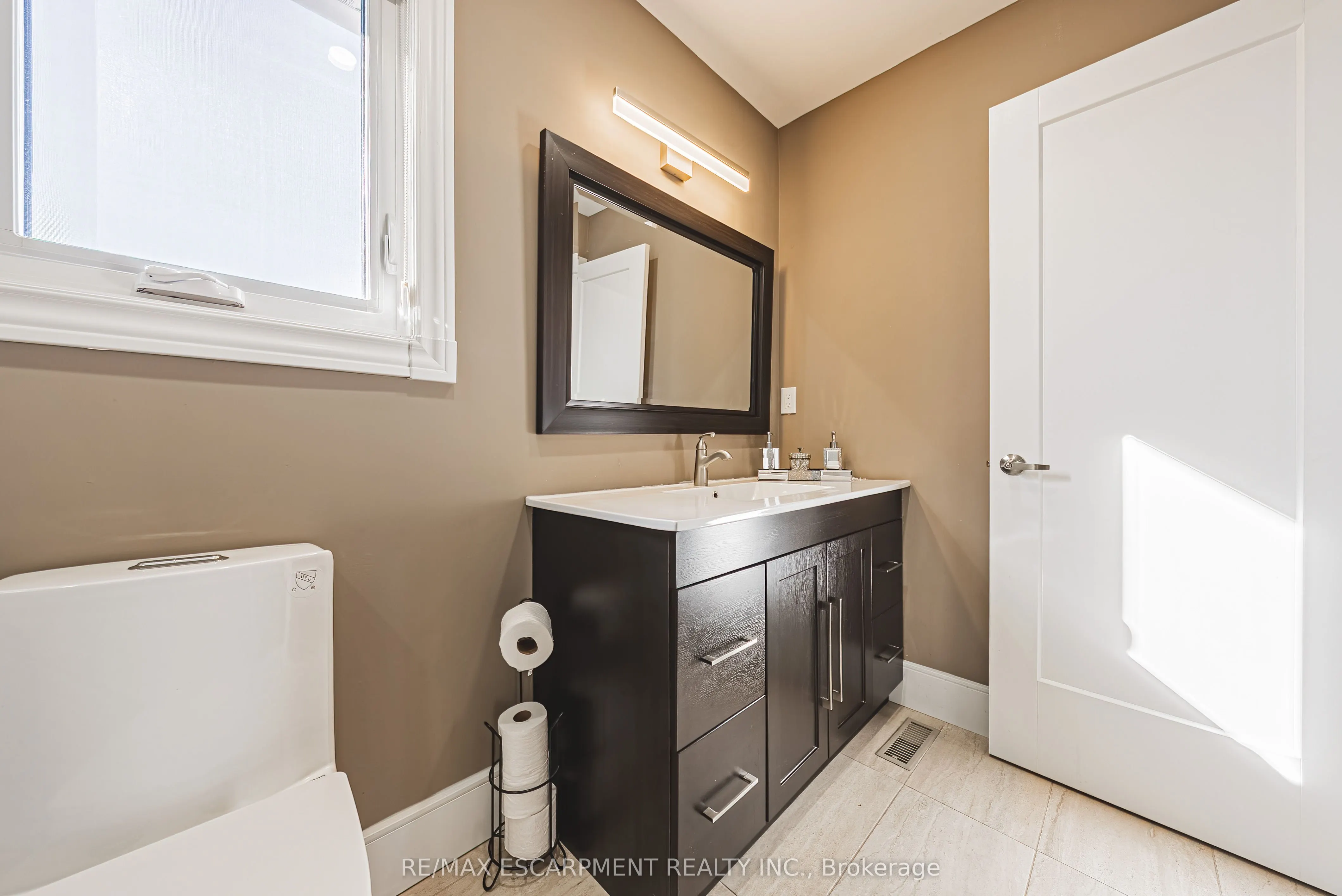 103 Broughton Avenue