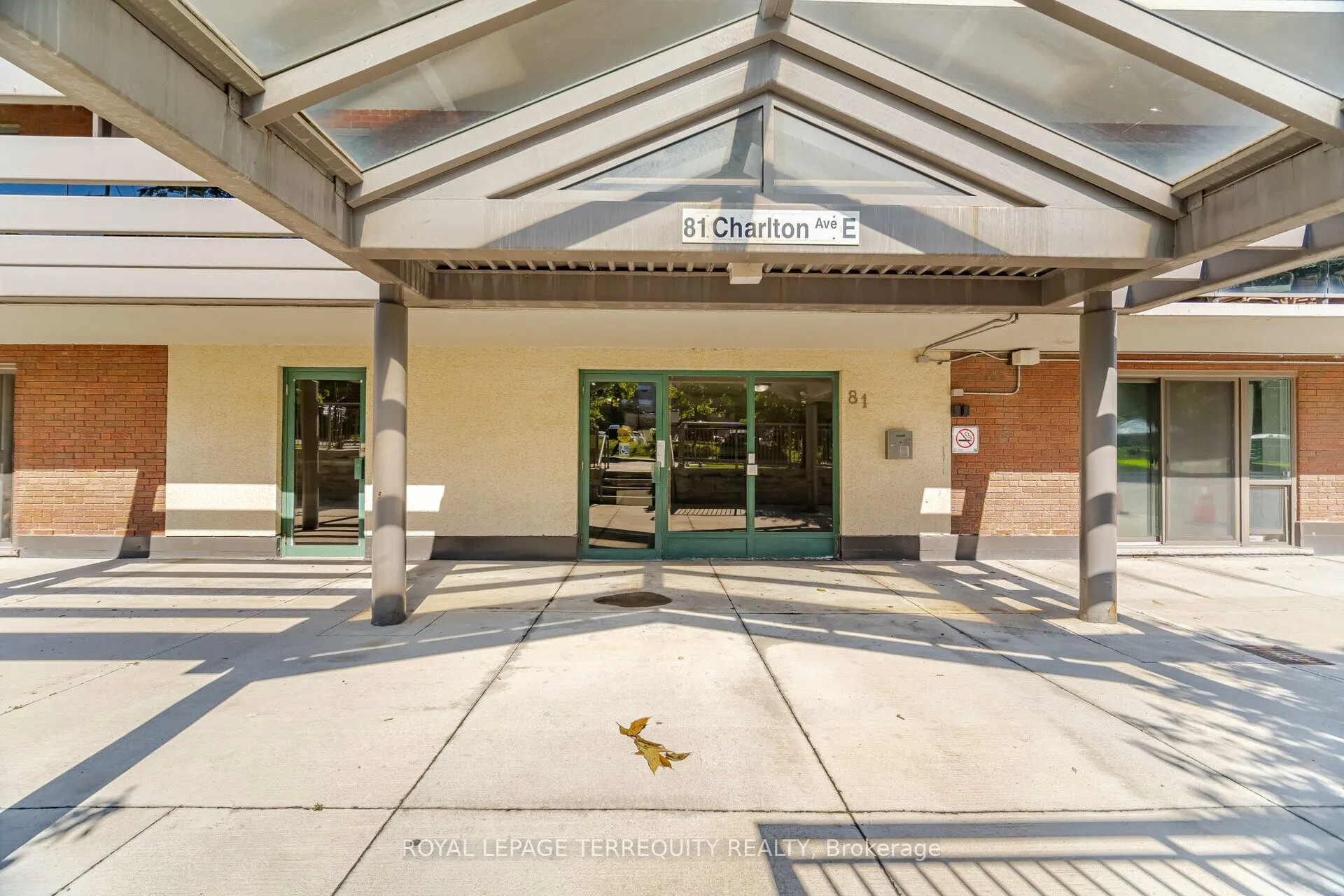 81 Charlton Avenue E, #101
