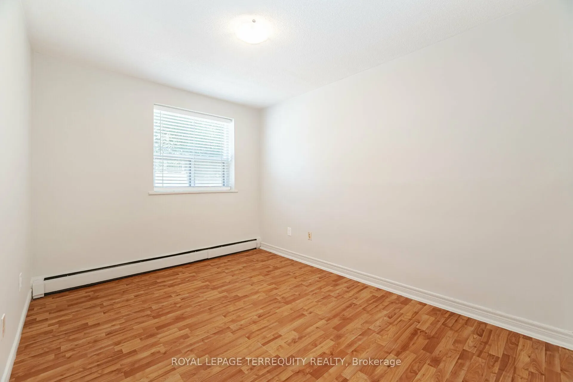 81 Charlton Avenue E, #101