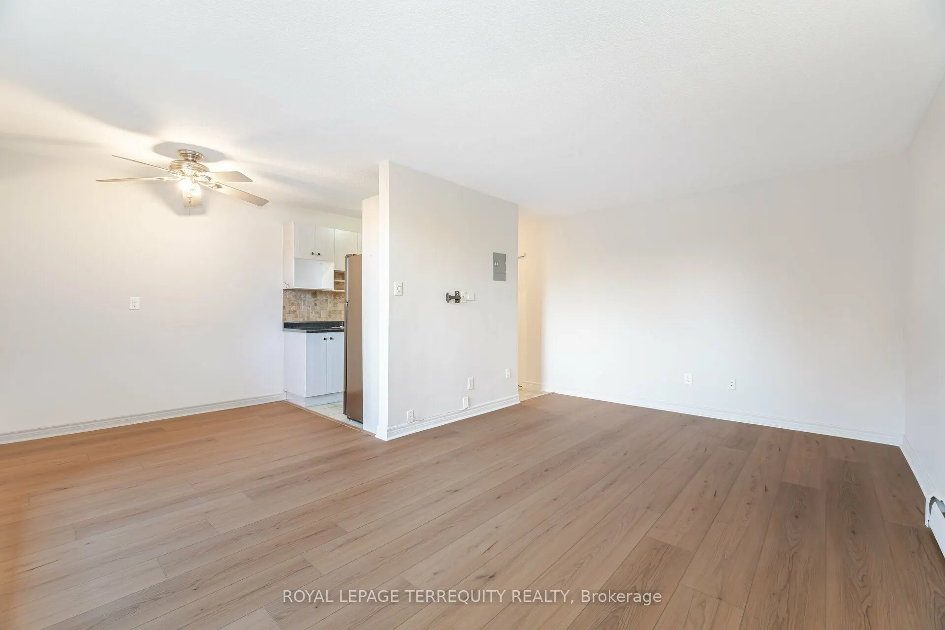 81 Charlton Avenue E, #101