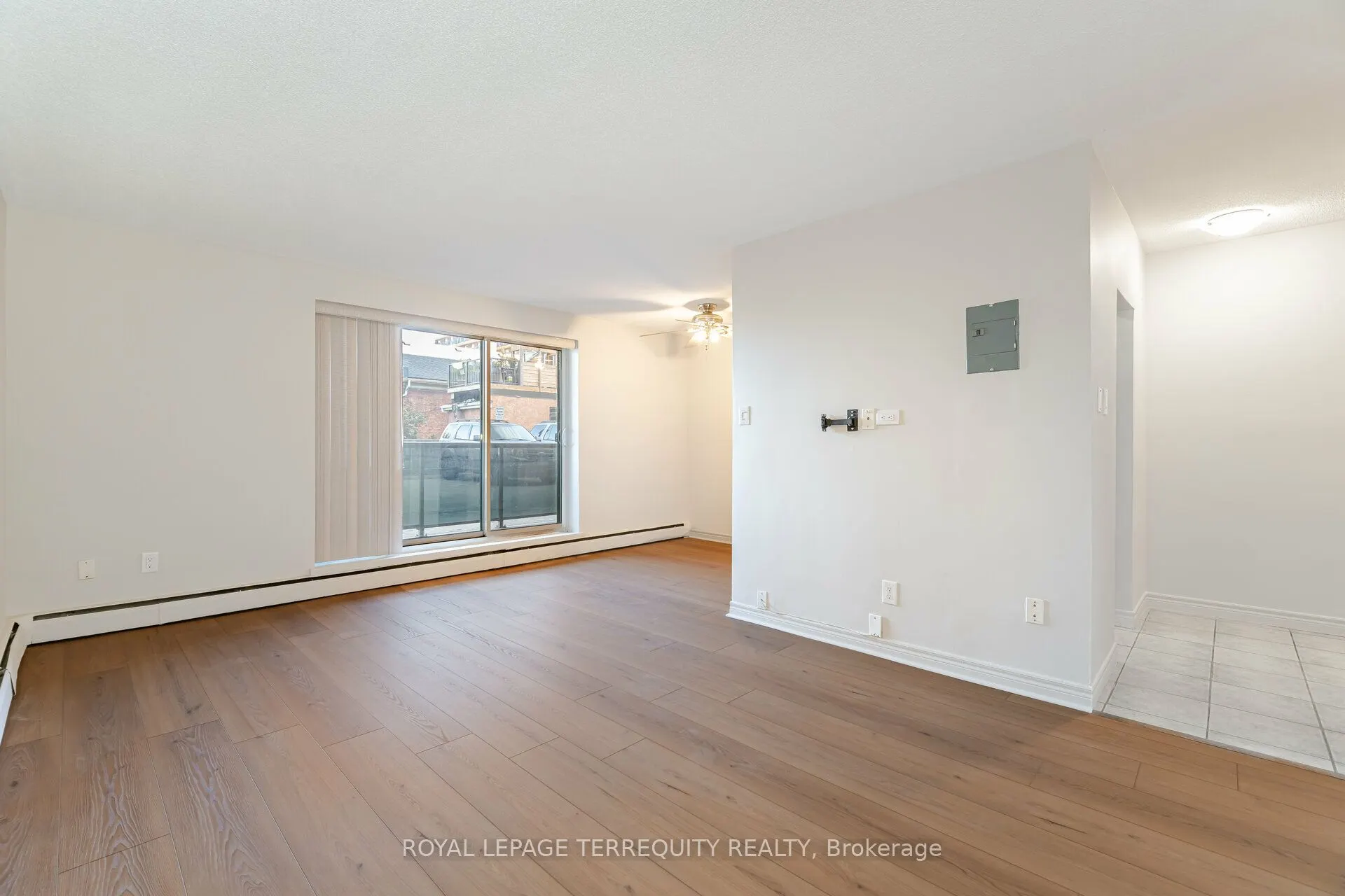 81 Charlton Avenue E, #101