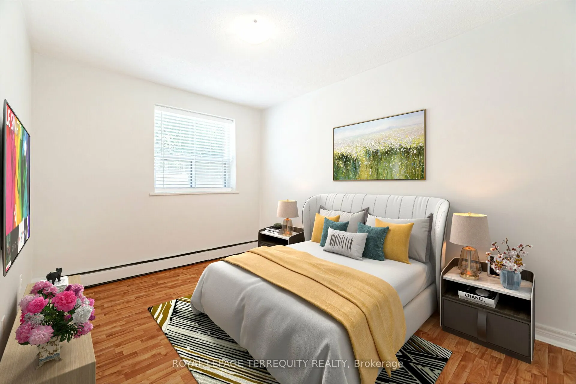 81 Charlton Avenue E, #101