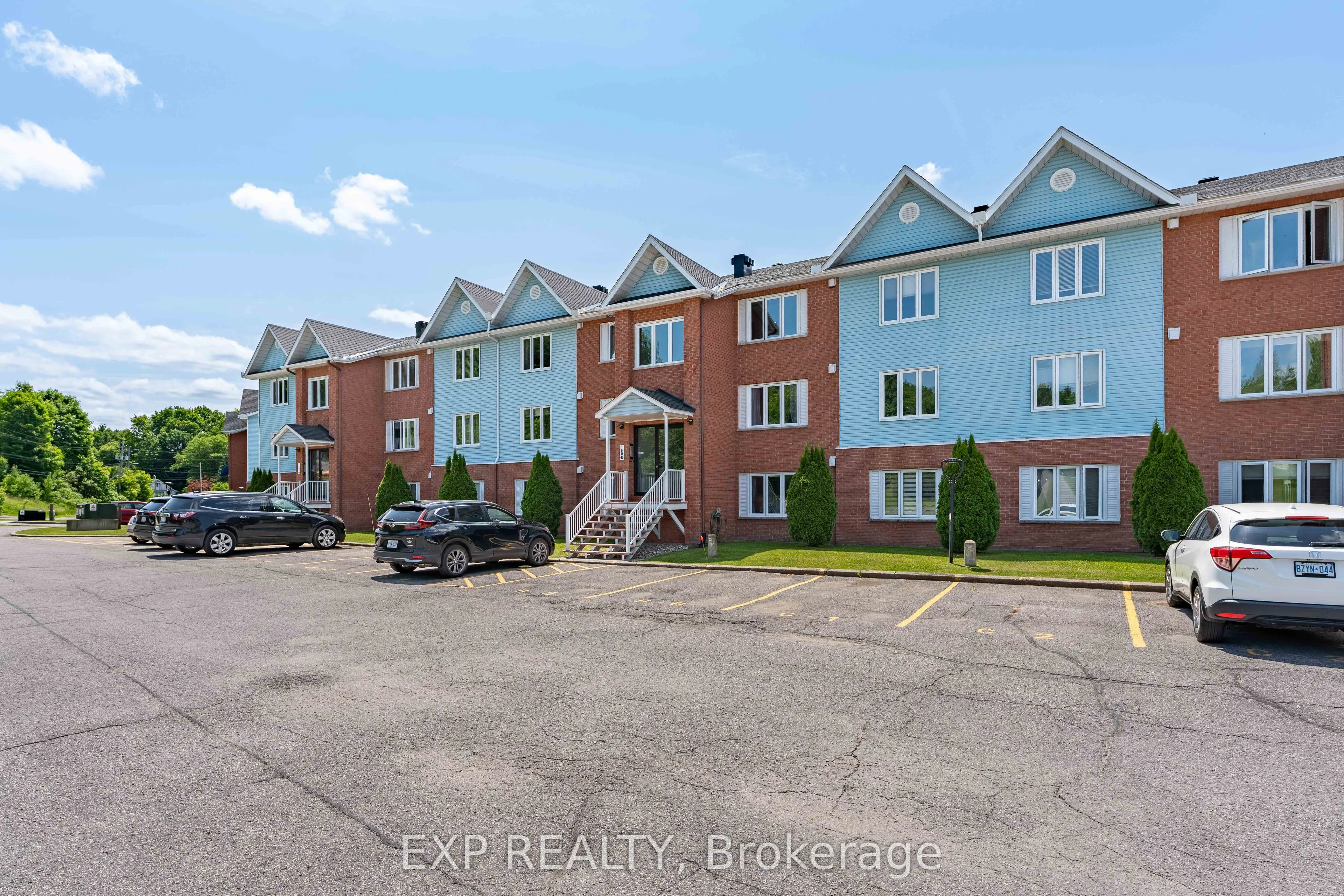 160 EDWARDS Street, #B6