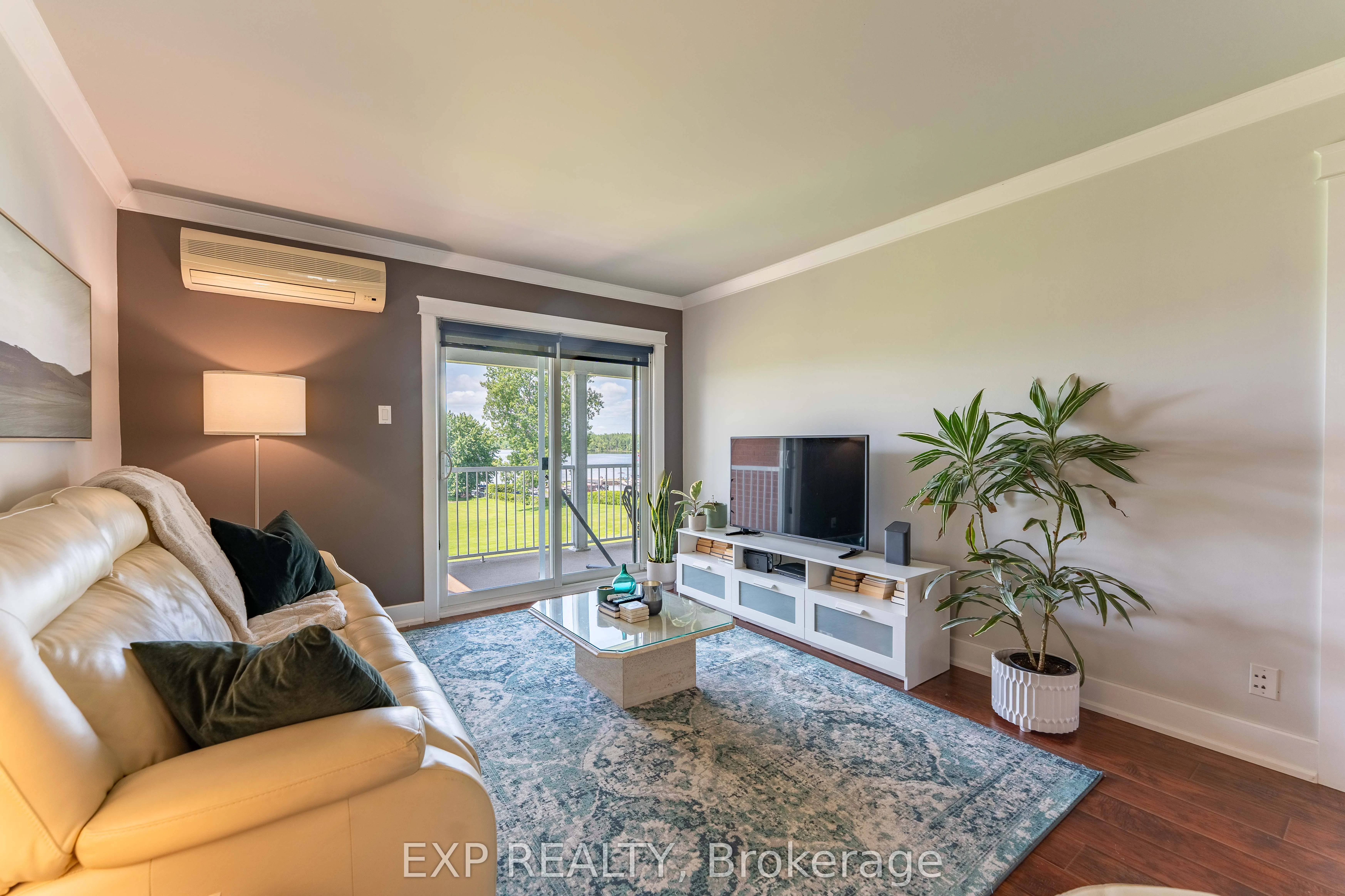 160 EDWARDS Street, #B6