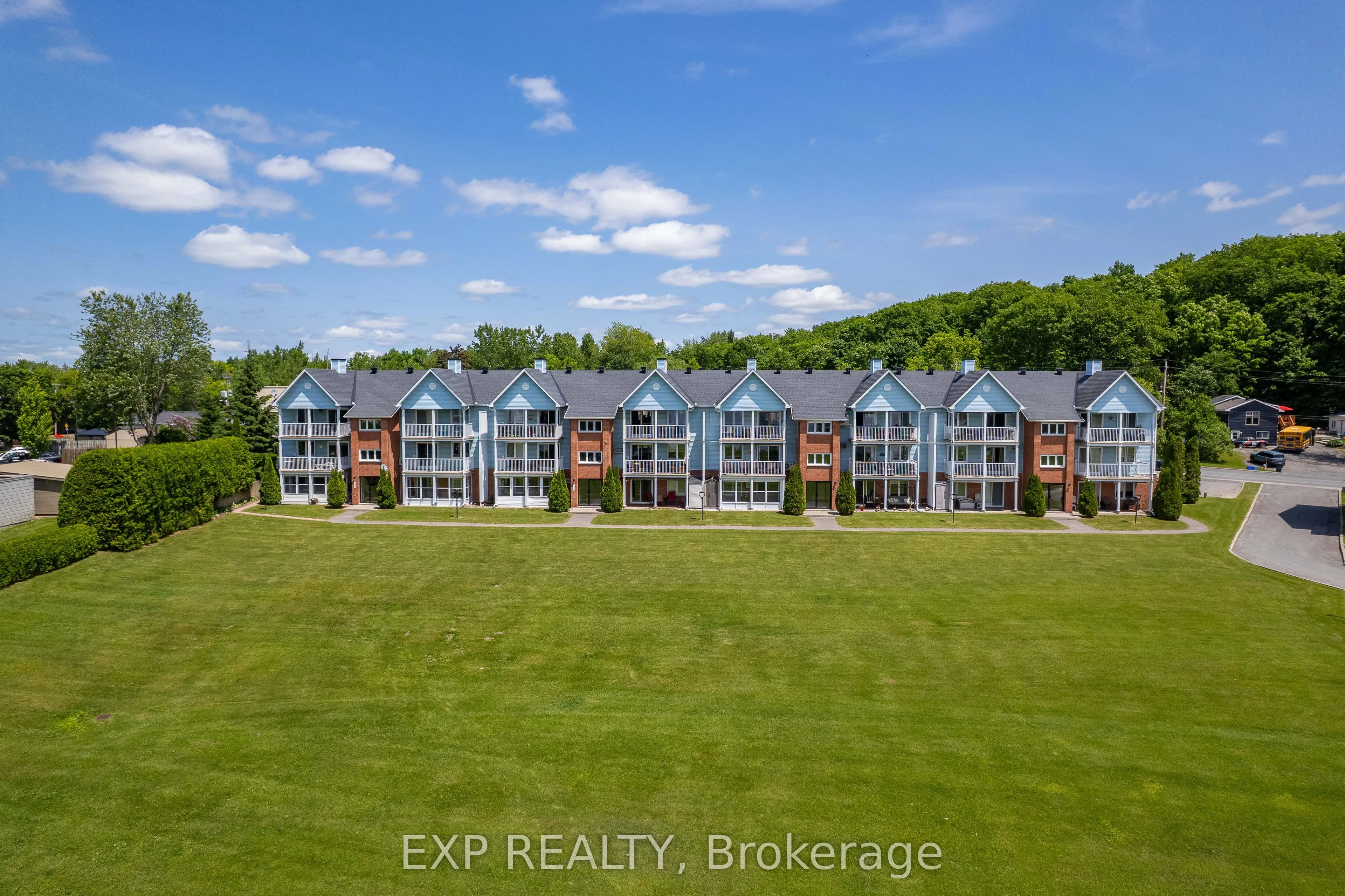 160 EDWARDS Street, #B6