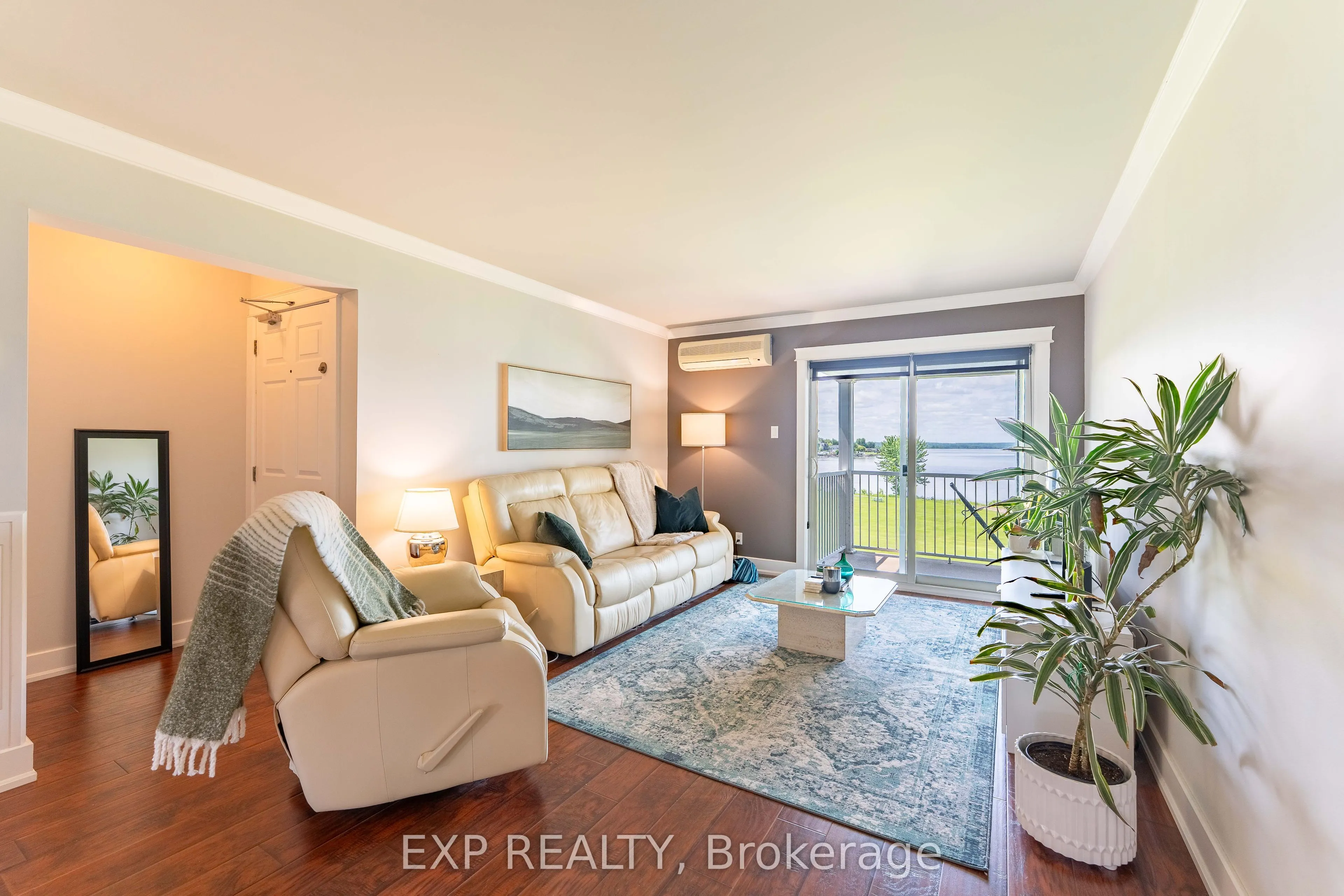 160 EDWARDS Street, #B6