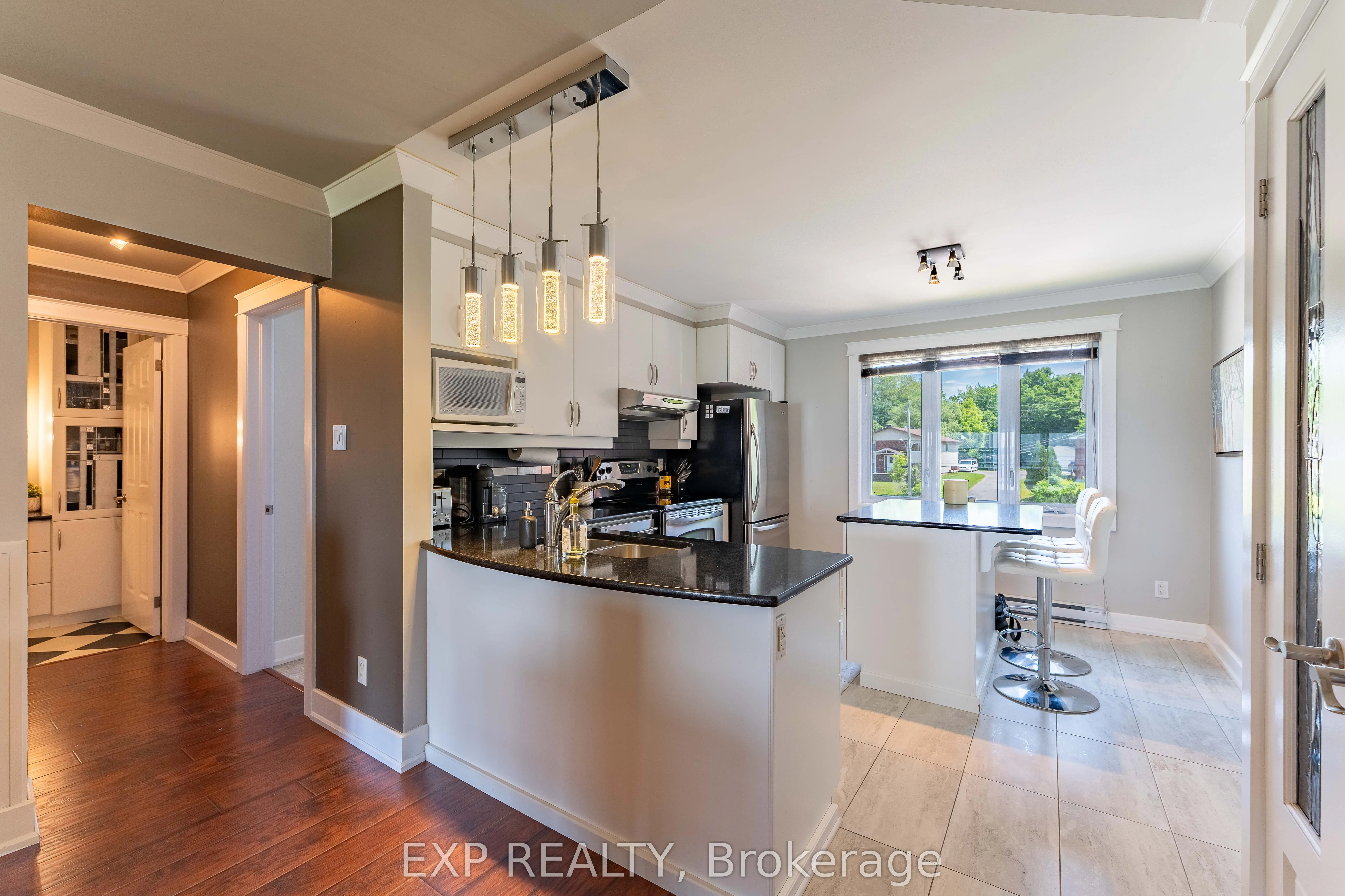 160 EDWARDS Street, #B6