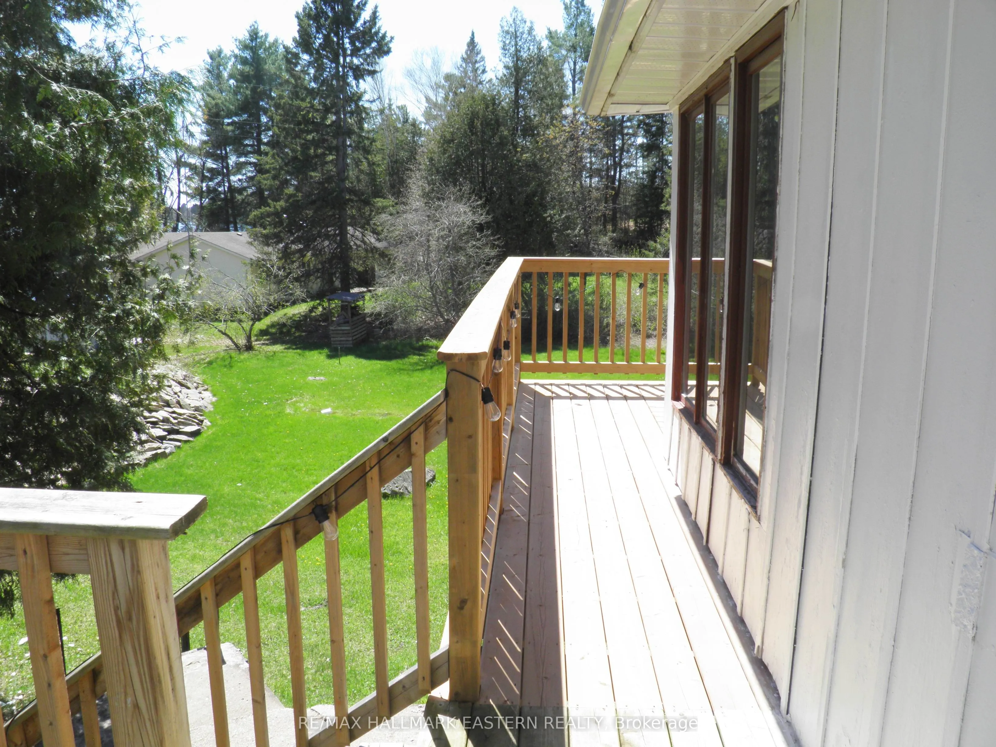 106 LAKEVIEW Crescent