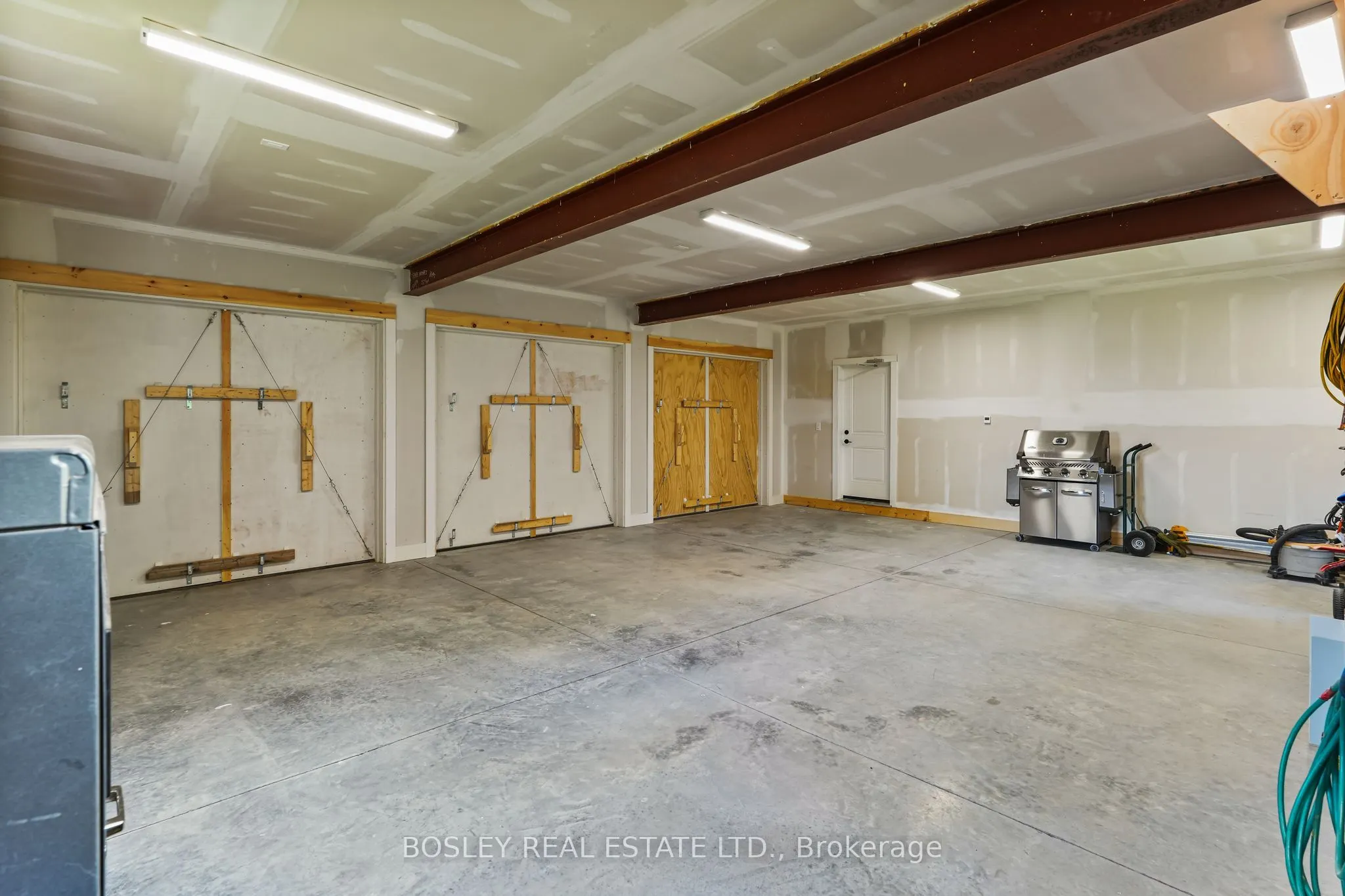 3055 Sawmill Road