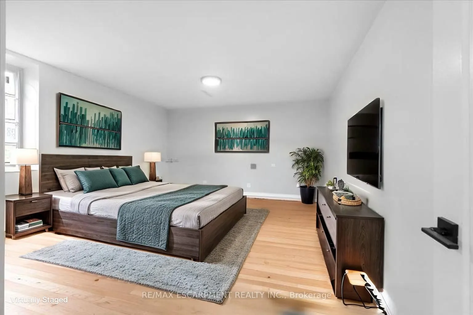 37 Lilacside Drive
