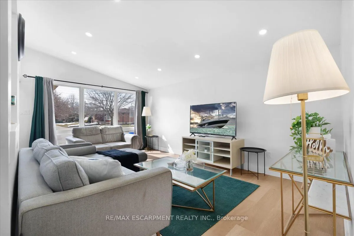 37 Lilacside Drive