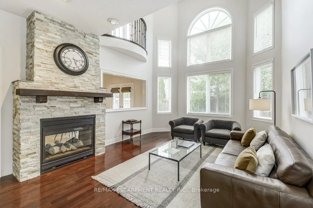 98 Davidson Boulevard