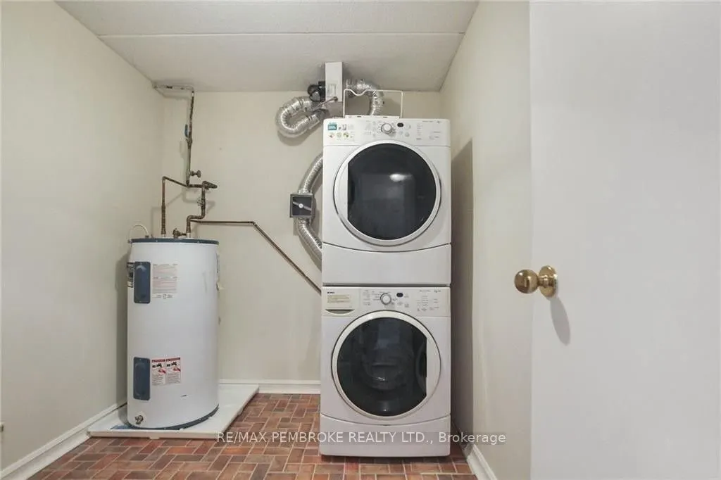 206 Woodward Street, #408