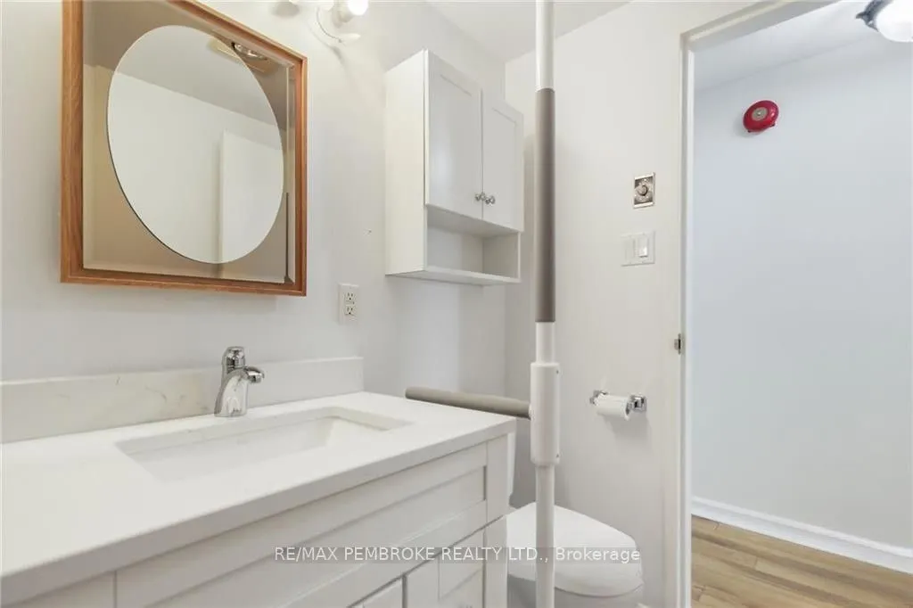 206 Woodward Street, #408
