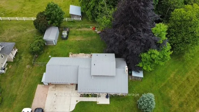 1767 Centre Road W