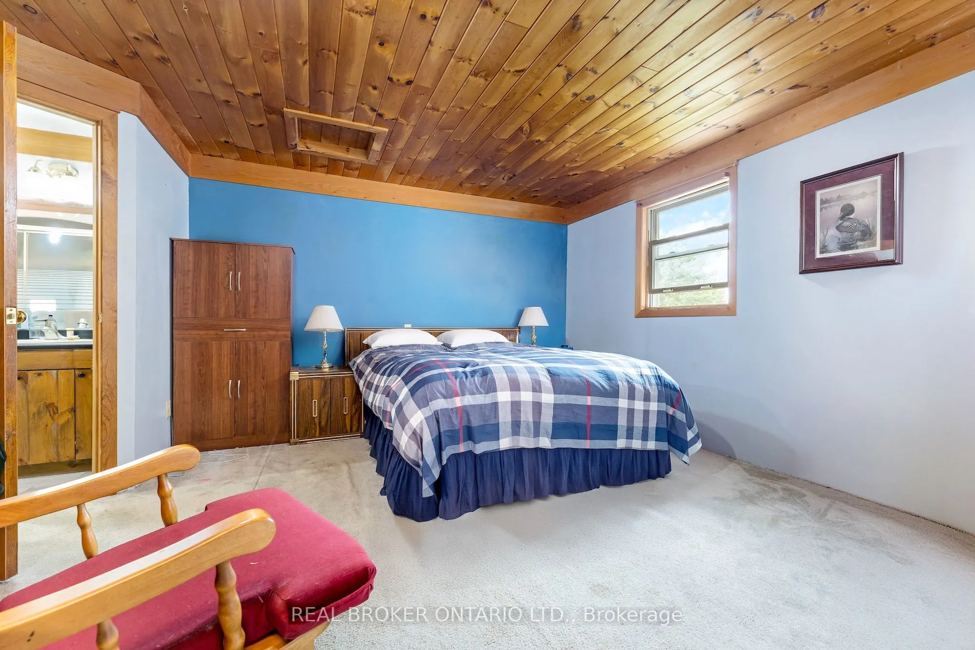 1767 Centre Road W