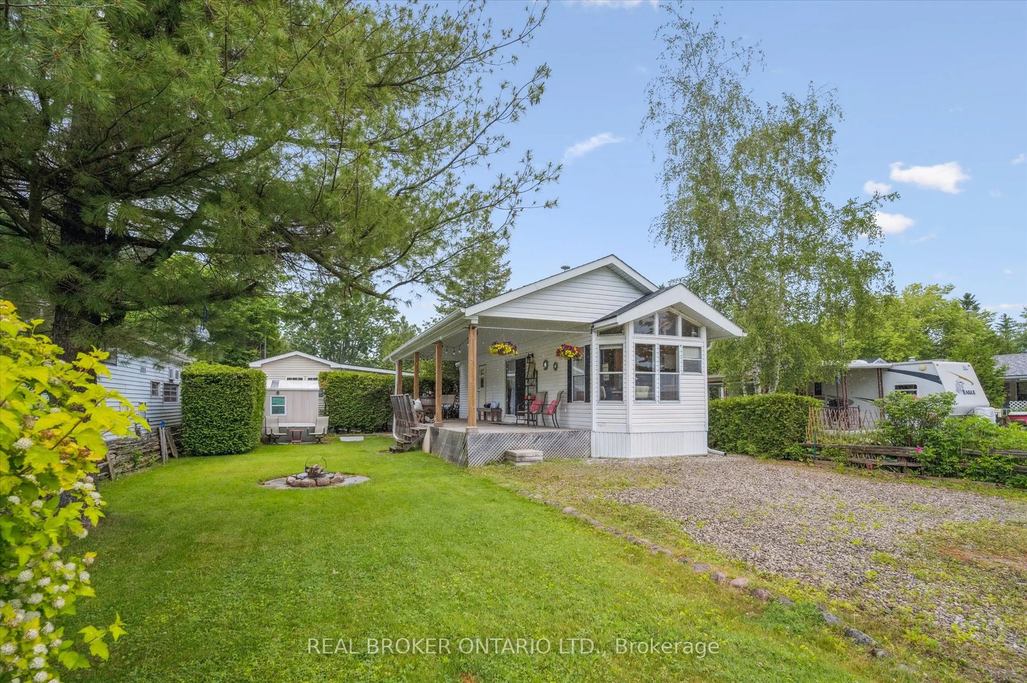 2 Elm Place