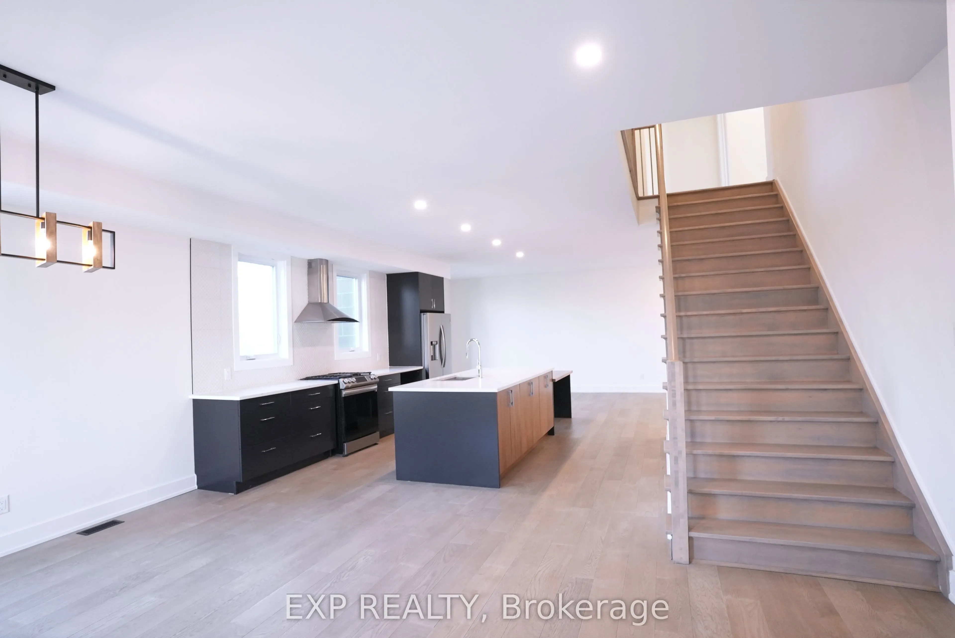 62 COLUMBUS Avenue