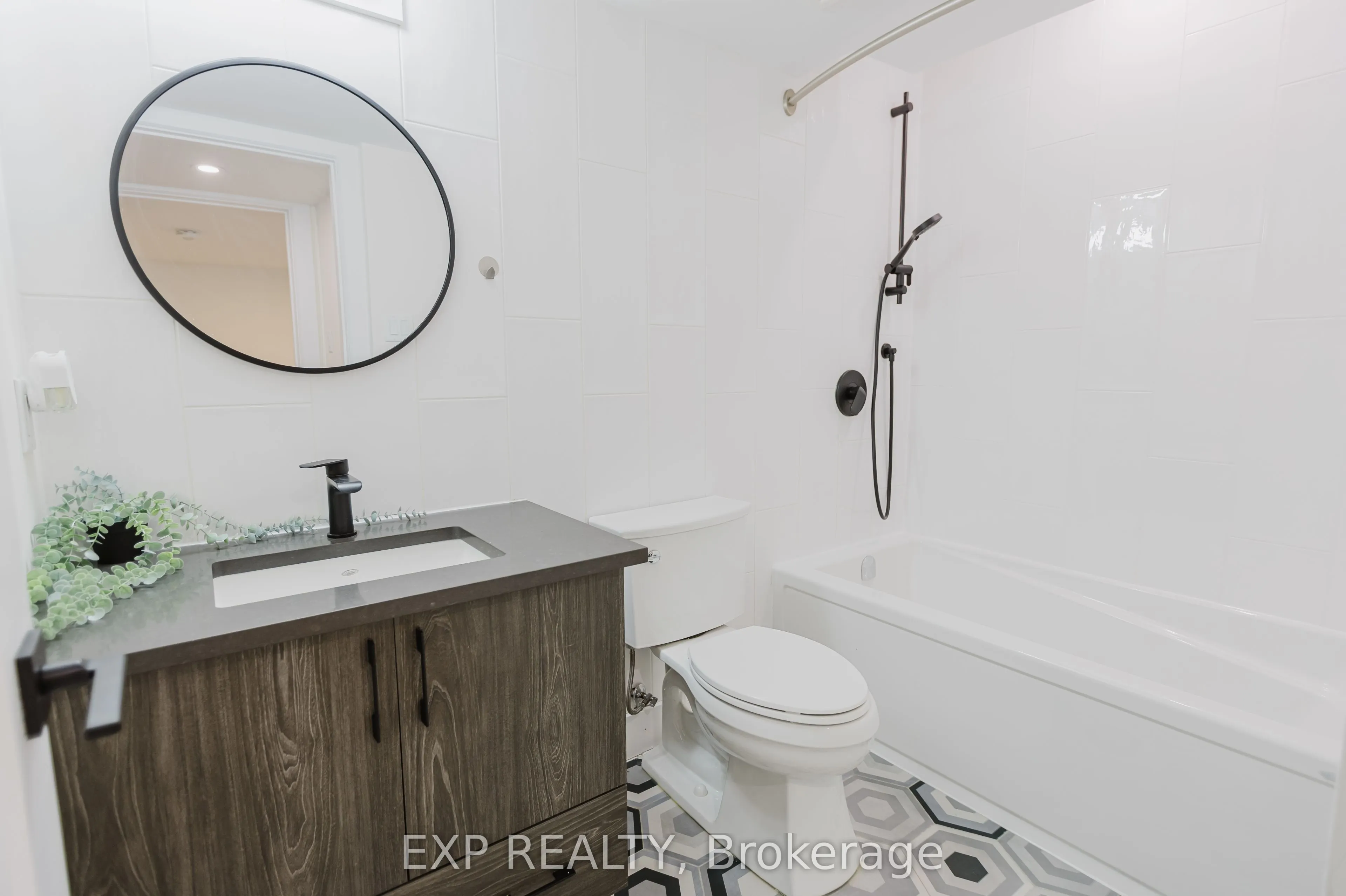 62 COLUMBUS Avenue