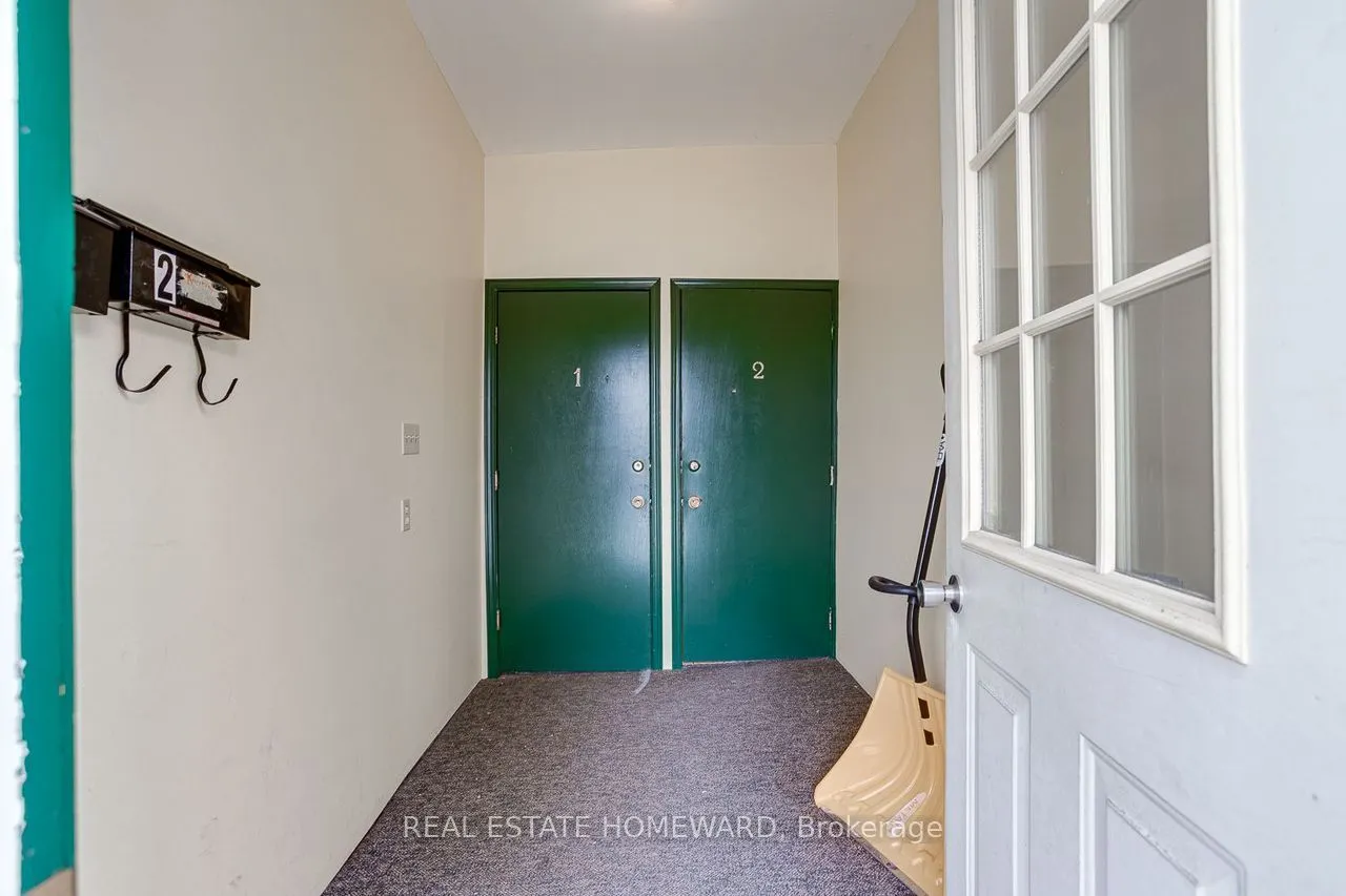 15 - 17 James Street W