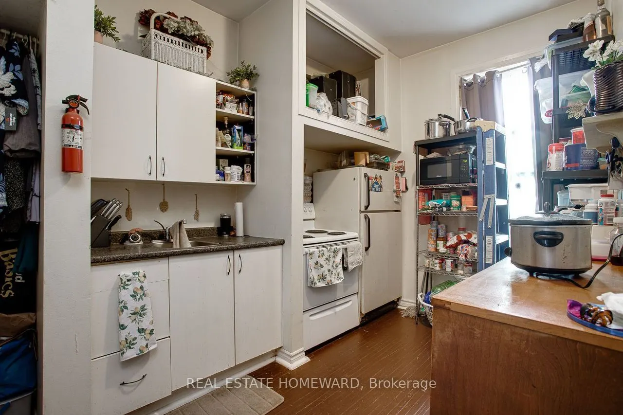 15 - 17 James Street W