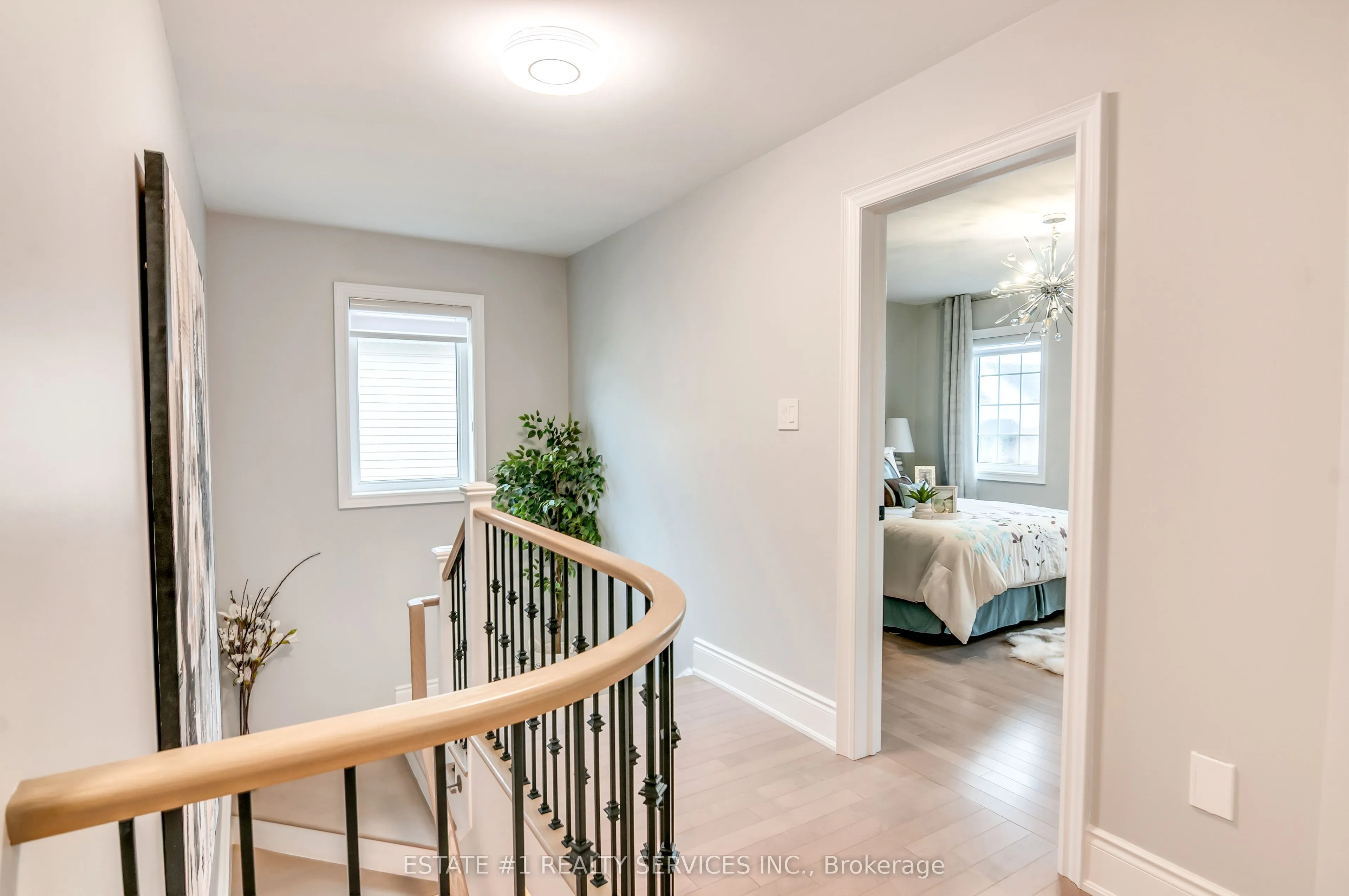737 Gilmour Crescent