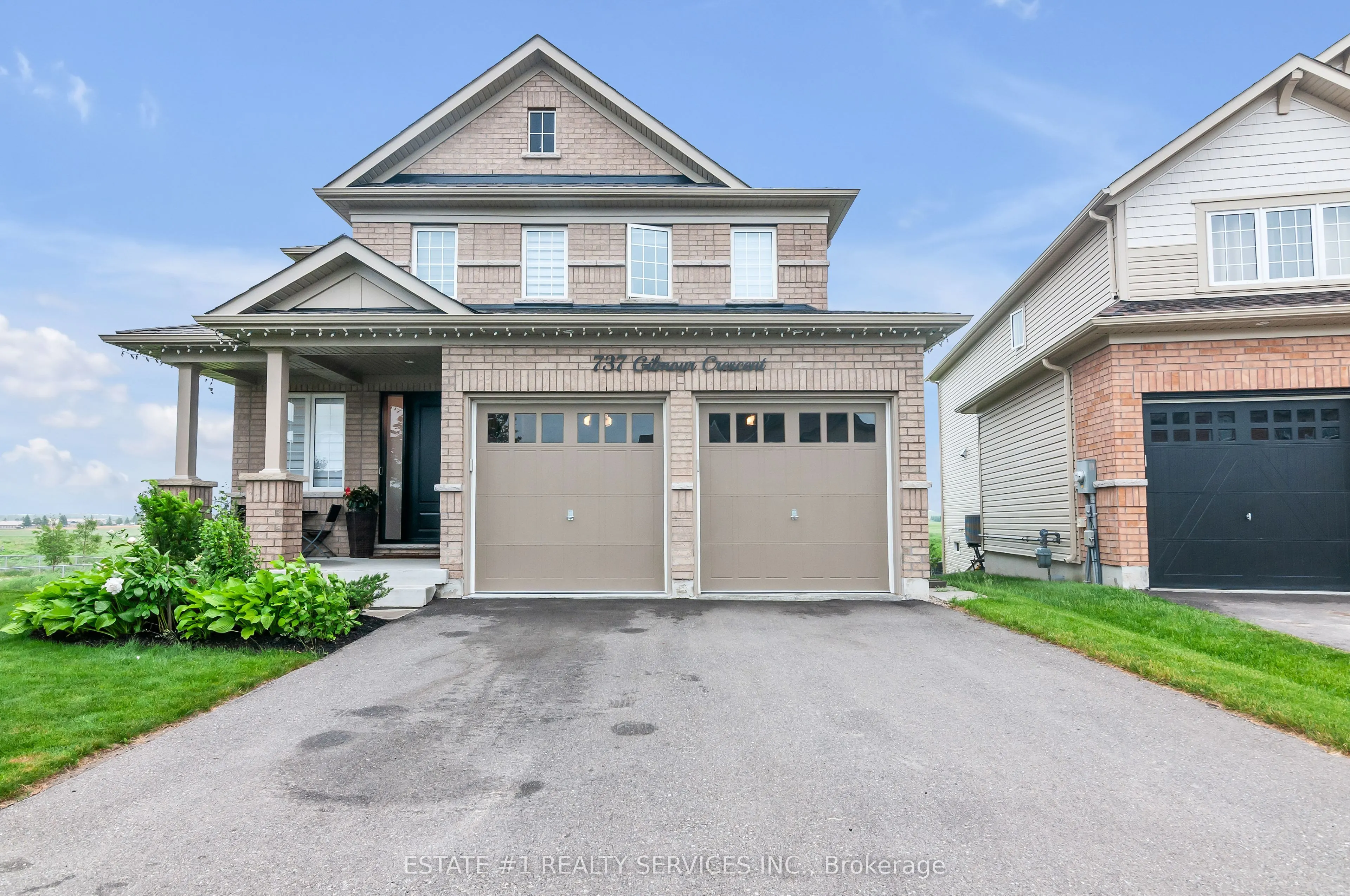 737 Gilmour Crescent