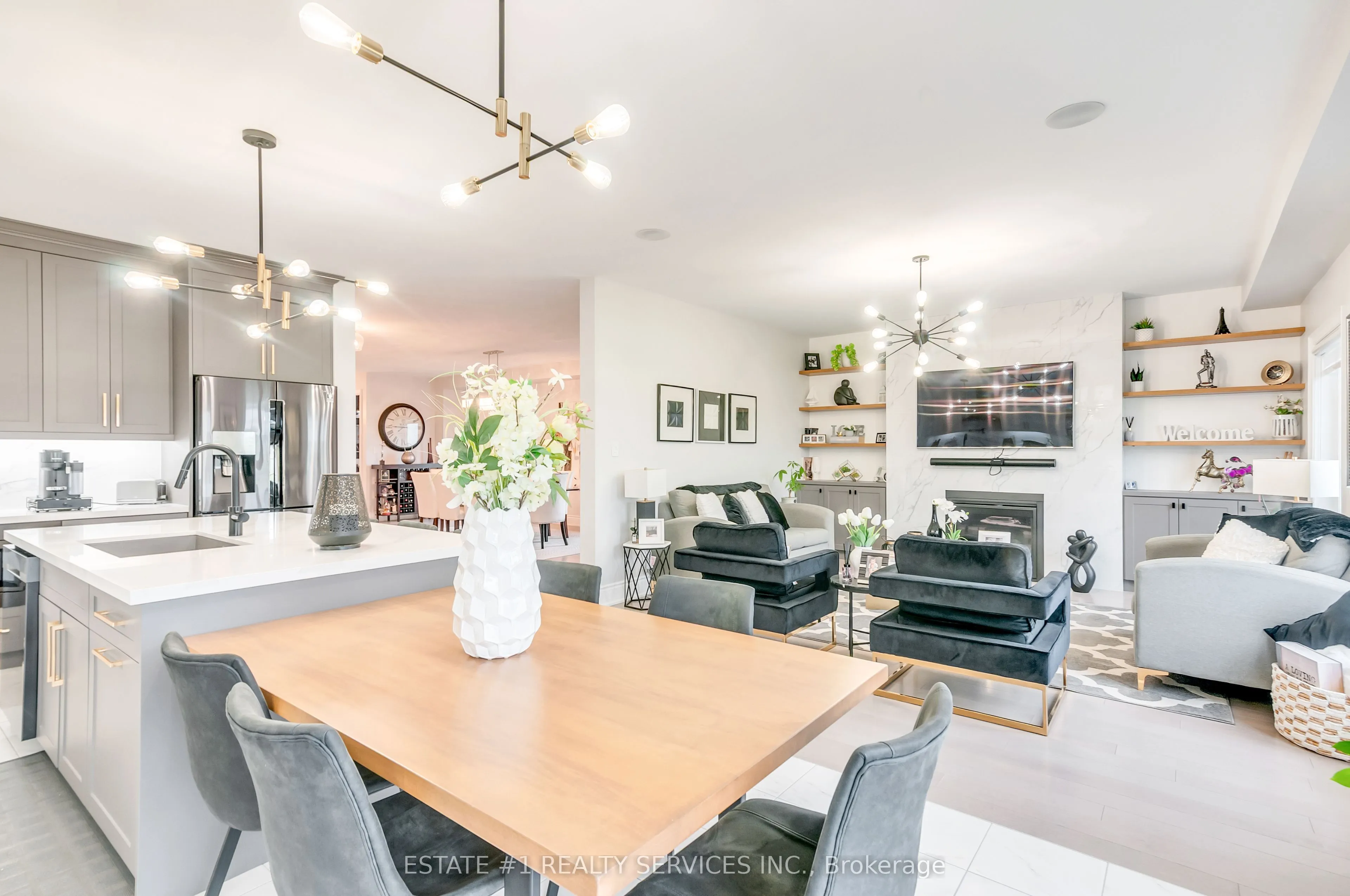 737 Gilmour Crescent