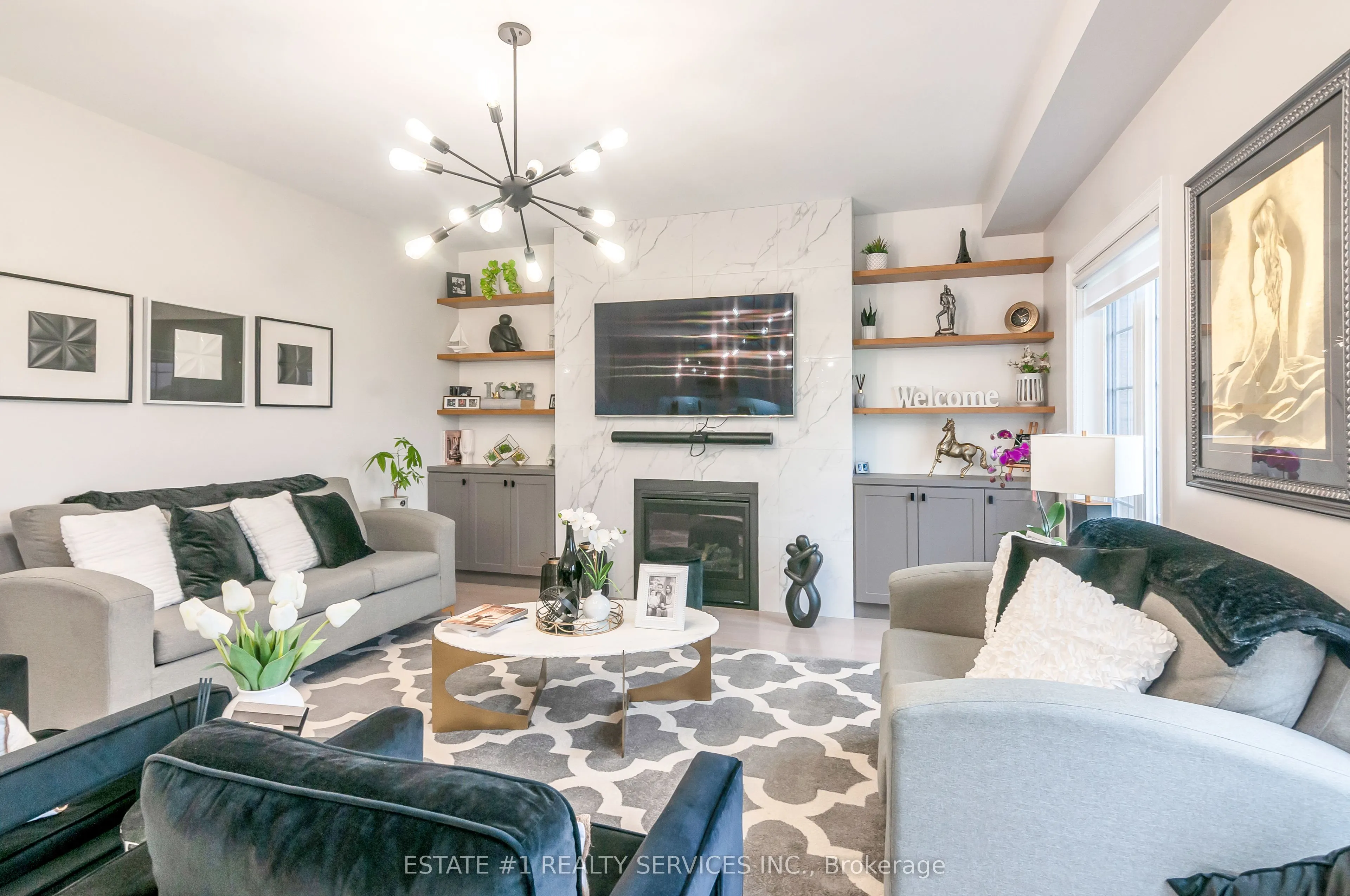 737 Gilmour Crescent