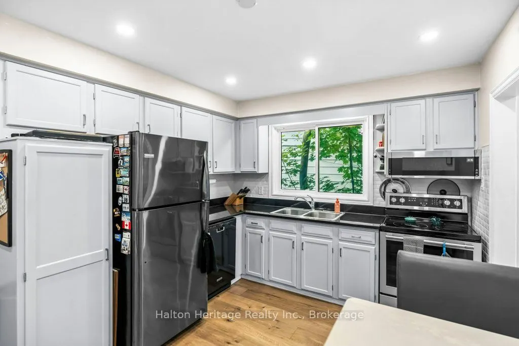 52 Parkside Avenue