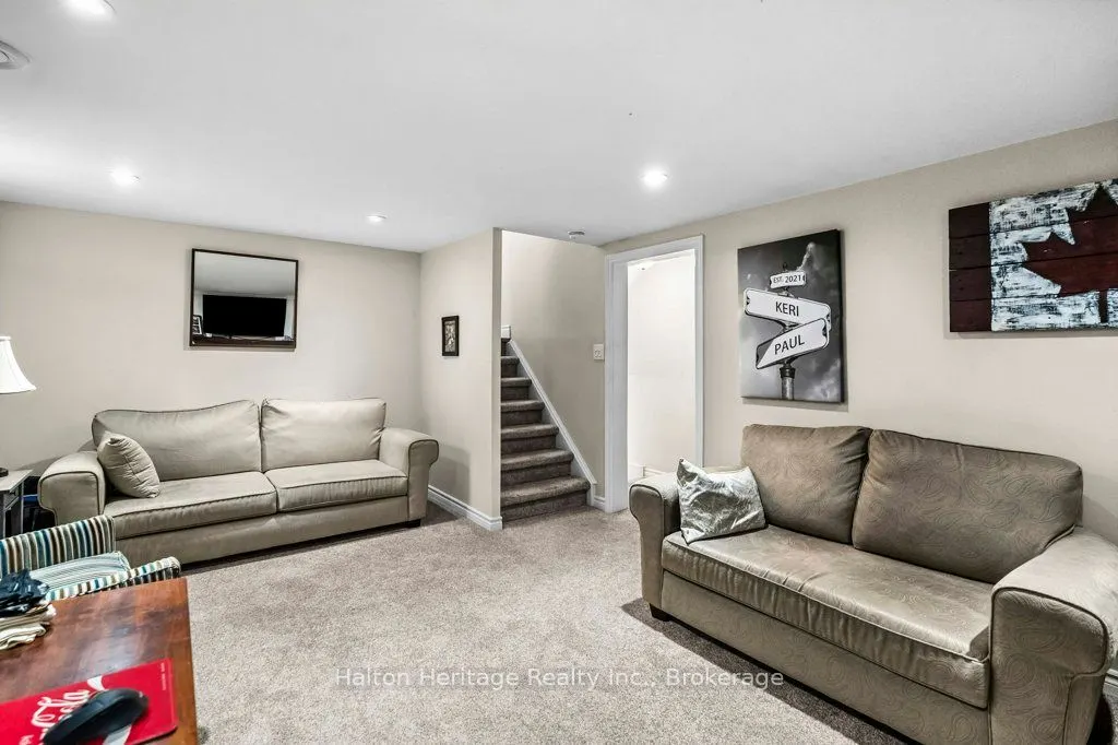 52 Parkside Avenue