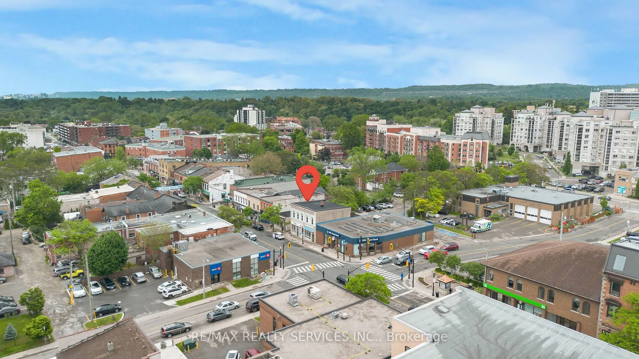 66 King Street W