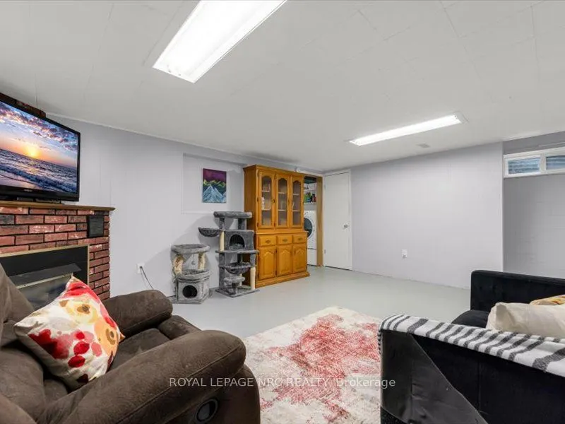 39 Meadowlark Street