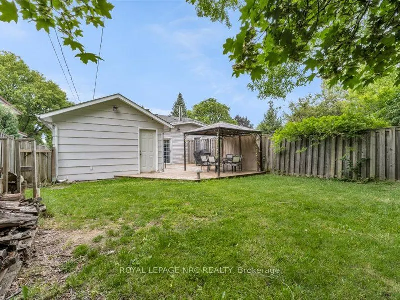 39 Meadowlark Street