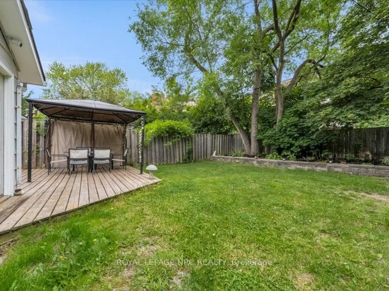 39 Meadowlark Street