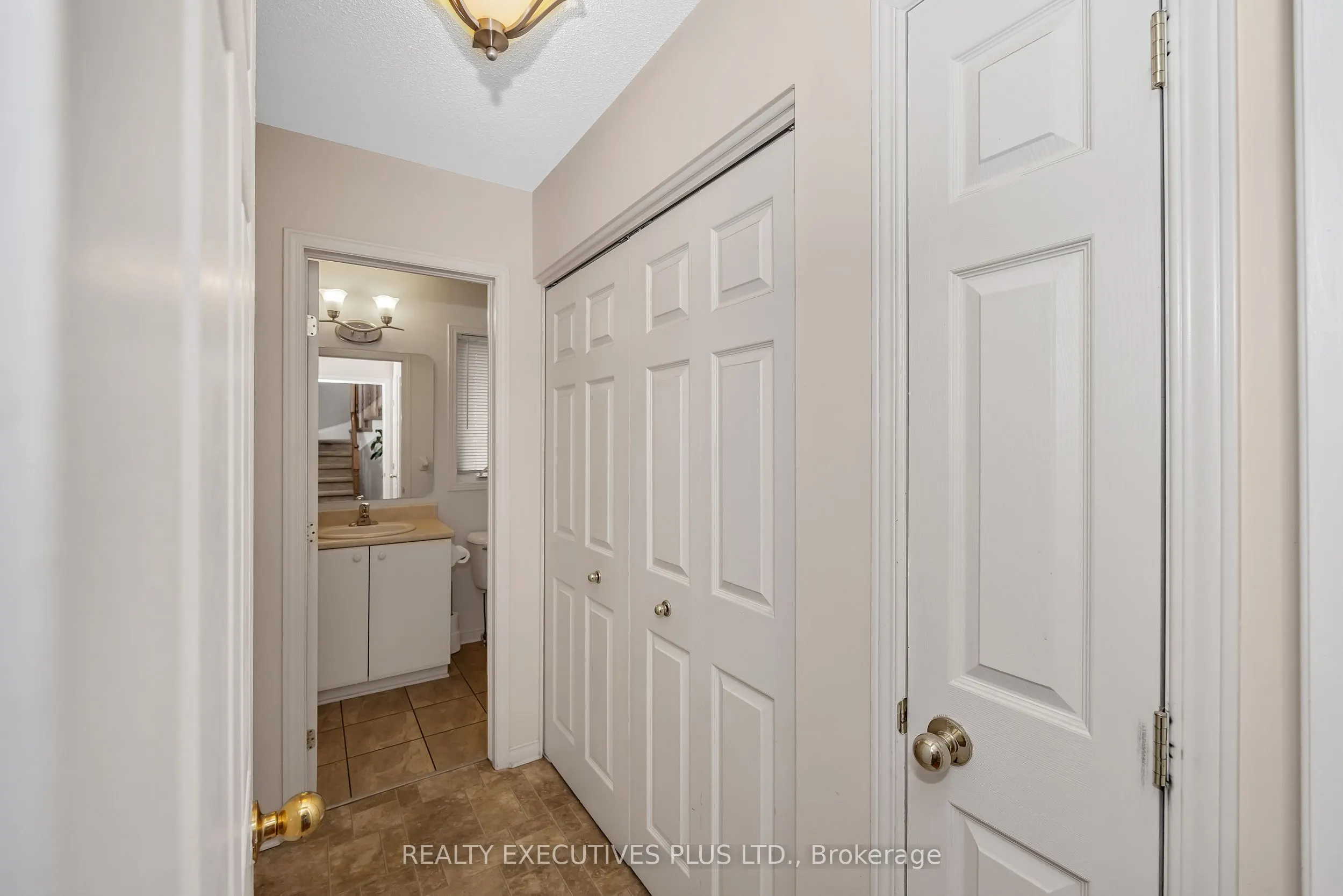 341 Jasper Crescent
