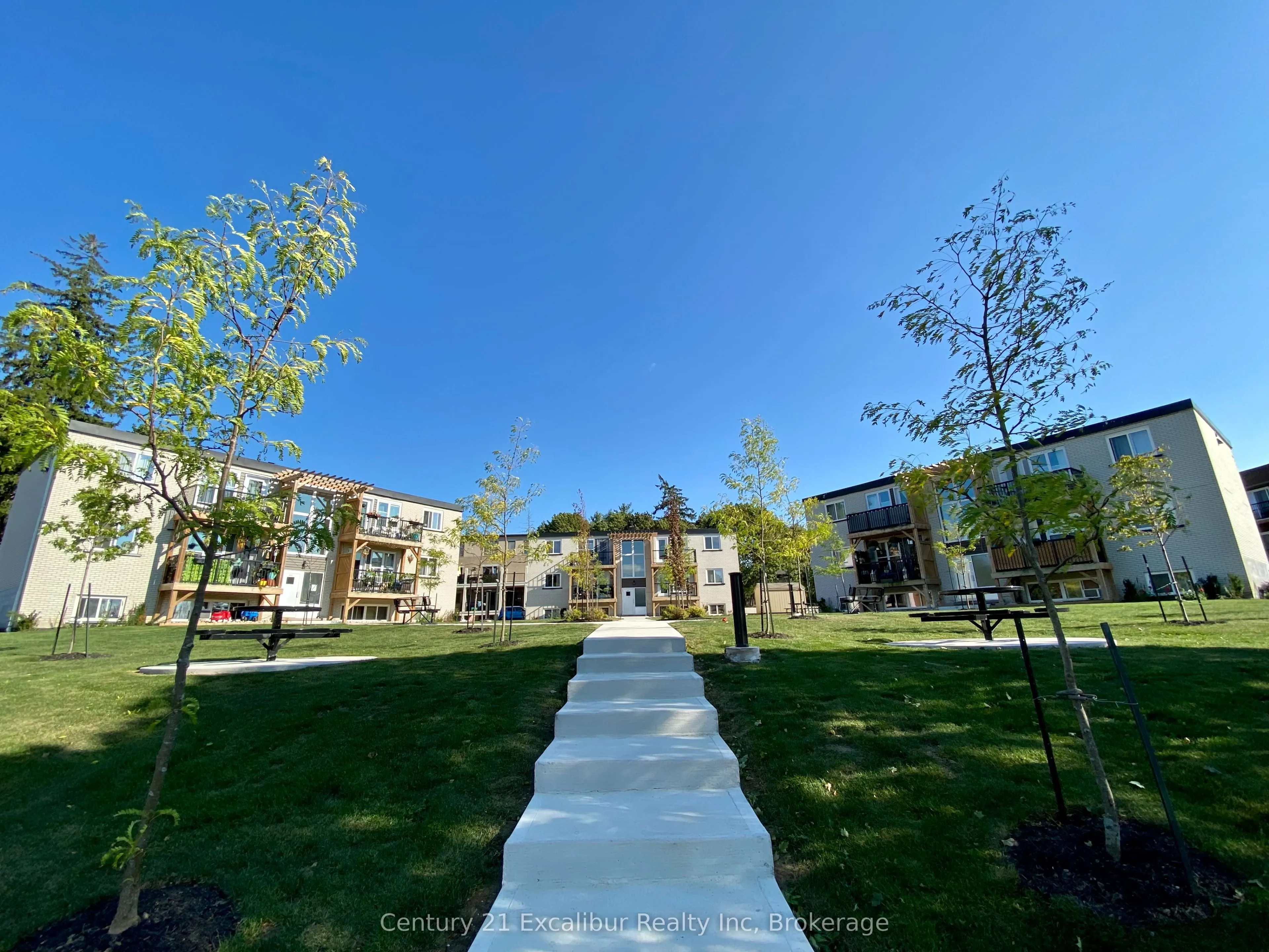 360 Queen Street E, #1