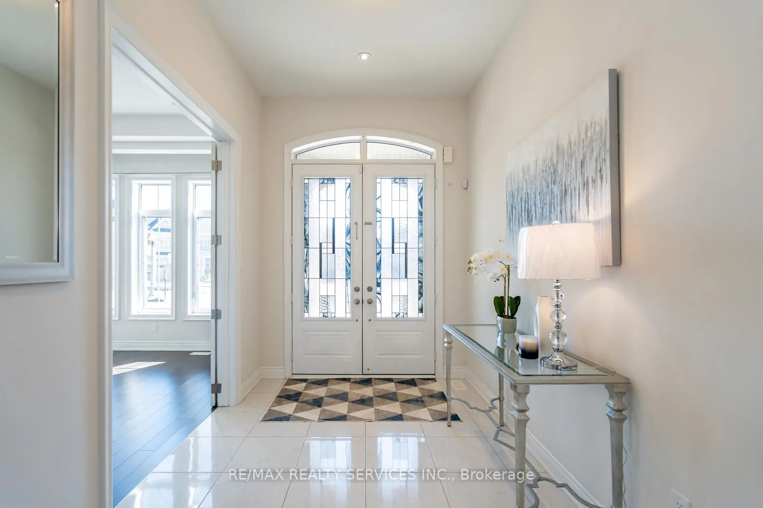 945 PONDCLIFFE Court