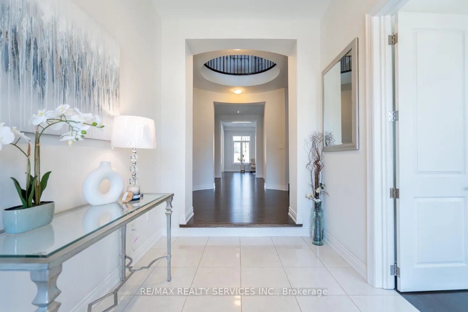 945 PONDCLIFFE Court