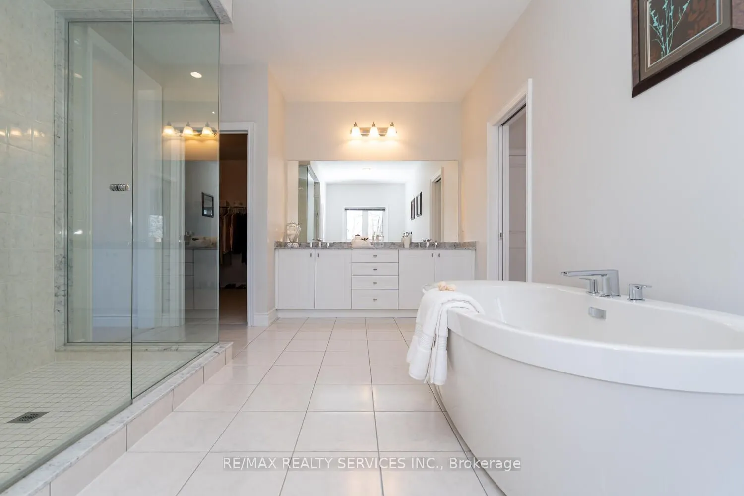945 PONDCLIFFE Court