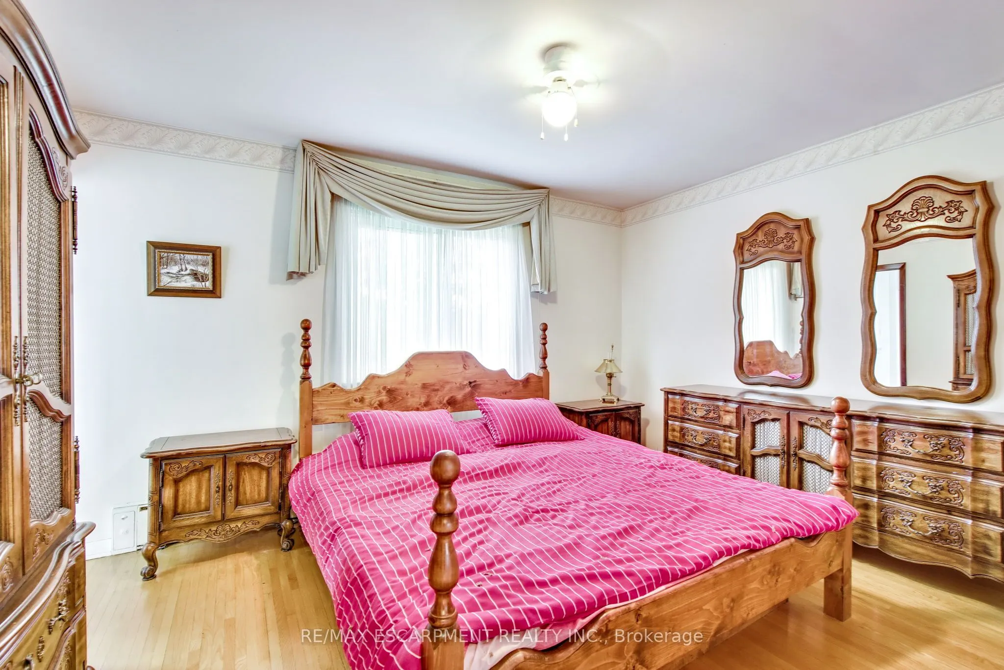 3546 Eton Crescent