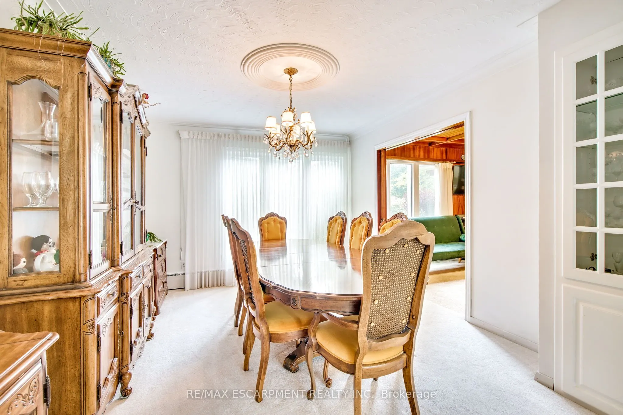 3546 Eton Crescent