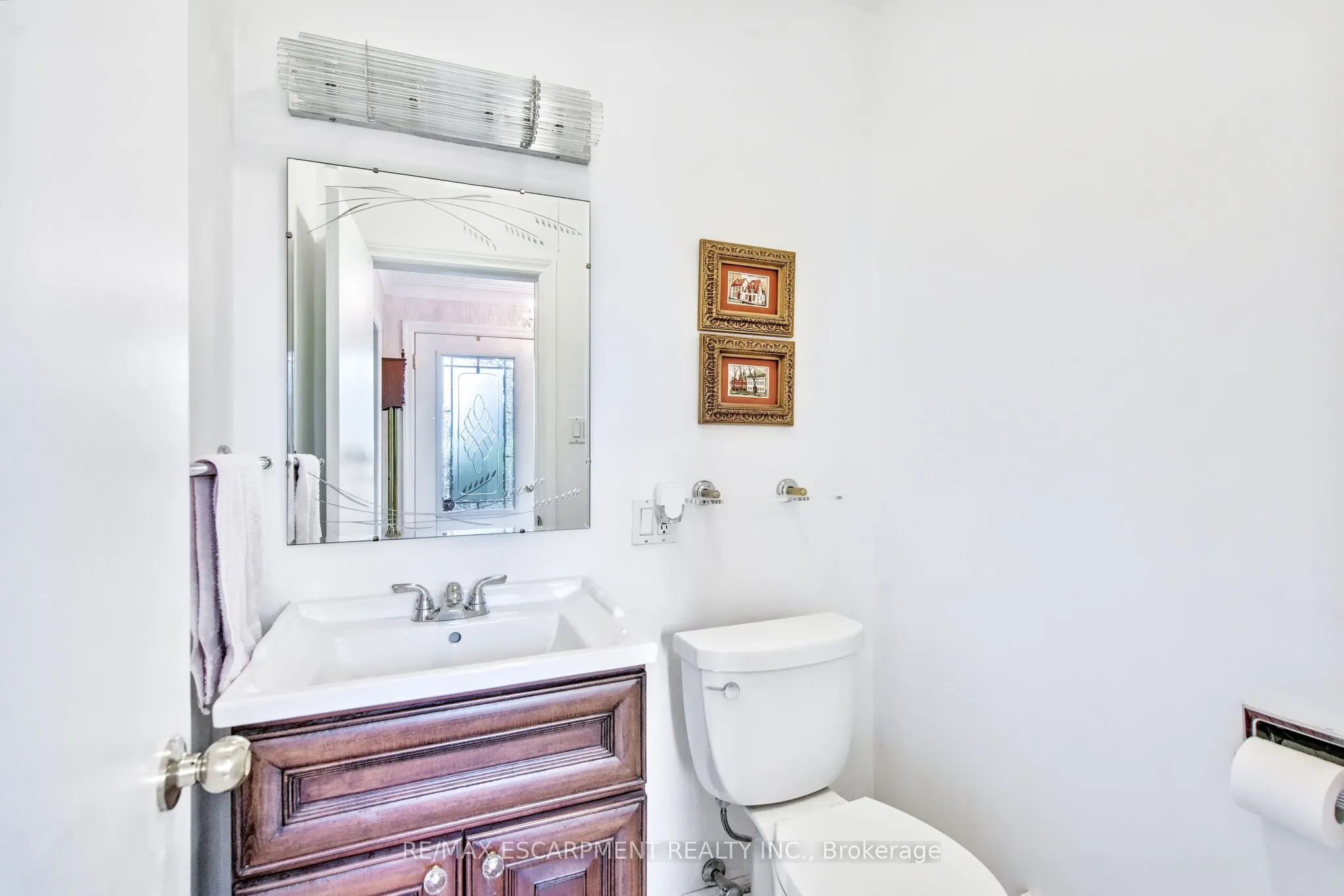 3546 Eton Crescent